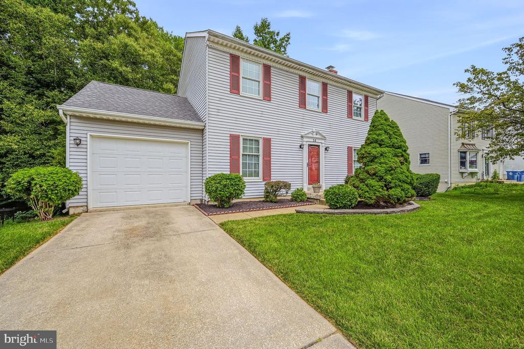 15 GLOUCESTER CT, Newark, DE 19702