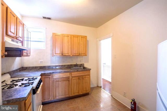 5012 WALNUT ST, Philadelphia, PA 19139