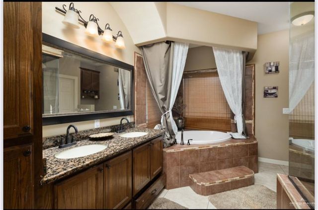 1336 Loretta Lynn Drive, Edinburg, TX 78541