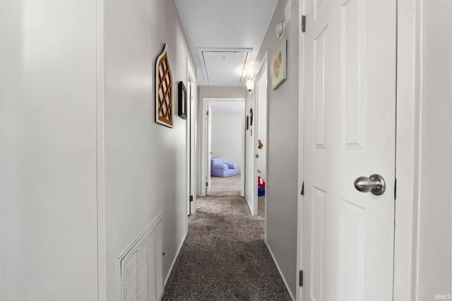 9040 E North Circle Drive, Churubusco, IN 46723