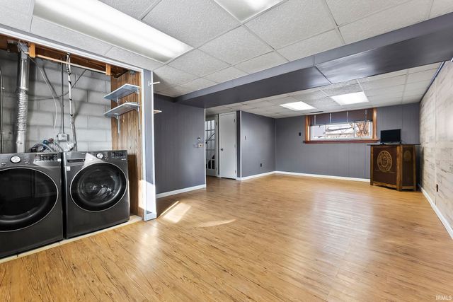 9040 E North Circle Drive, Churubusco, IN 46723