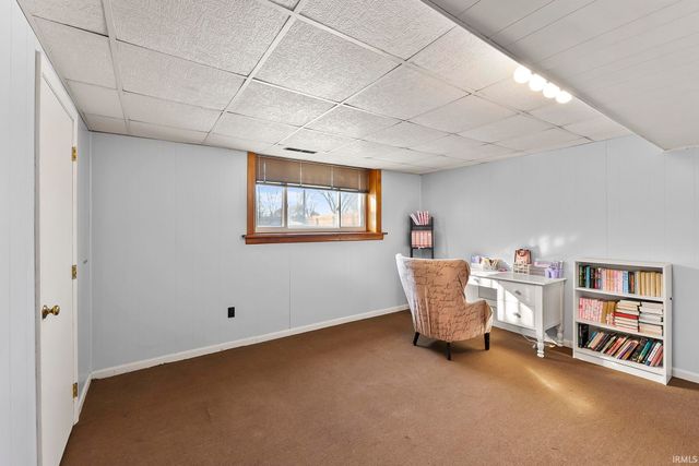 9040 E North Circle Drive, Churubusco, IN 46723