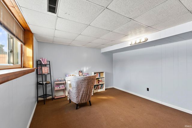 9040 E North Circle Drive, Churubusco, IN 46723