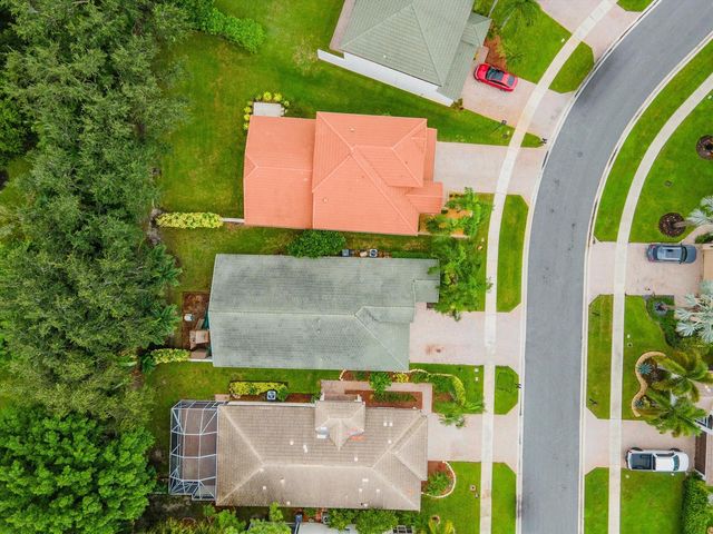 4221 Bluff Harbor Way, Wellington, FL 33449