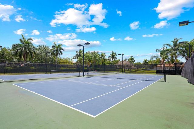 4221 Bluff Harbor Way, Wellington, FL 33449