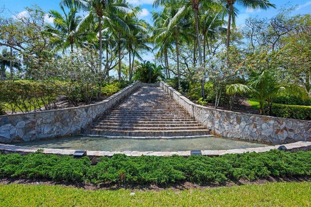 4221 Bluff Harbor Way, Wellington, FL 33449