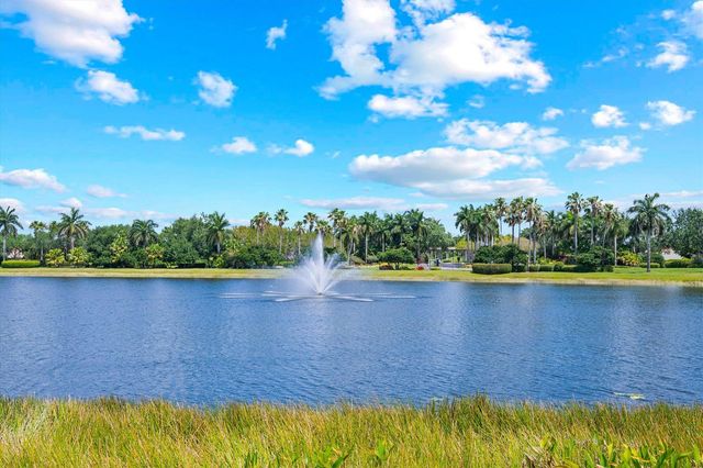 4221 Bluff Harbor Way, Wellington, FL 33449