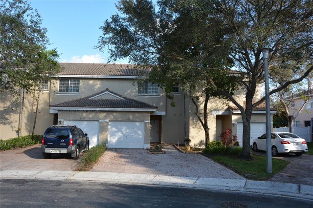 4030 NW 90th Way, Sunrise, FL 33351