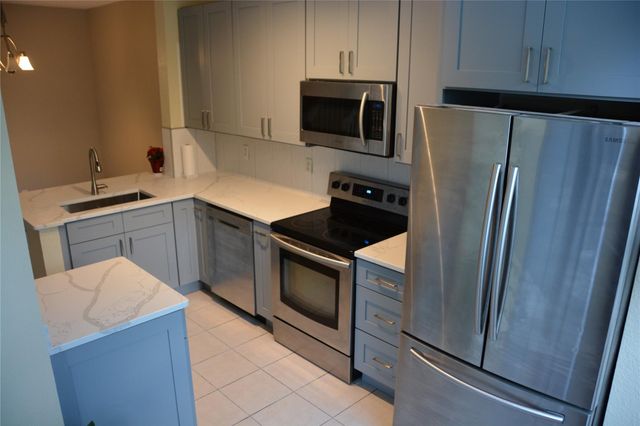 4030 NW 90th Way, Sunrise, FL 33351