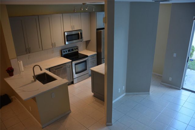 4030 NW 90th Way, Sunrise, FL 33351