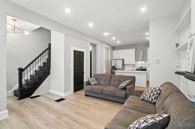 912 Livingston Street, Cincinnati, OH 45214