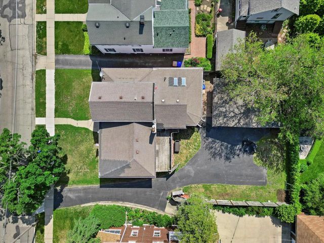 513 61st STREET, Kenosha, WI 53143