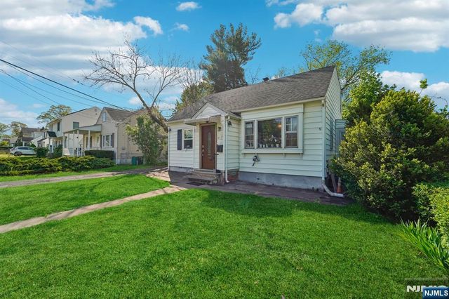 31-18 Norwood Drive, Fair Lawn, NJ 07410