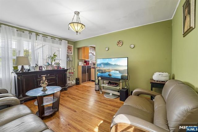 31-18 Norwood Drive, Fair Lawn, NJ 07410