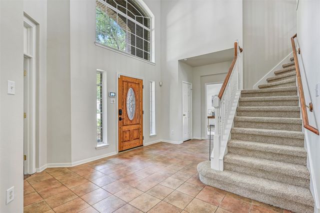 800 W Lake Circle, Friendswood, TX 77546