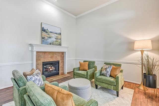 800 W Lake Circle, Friendswood, TX 77546