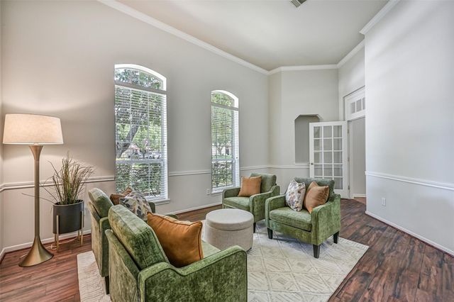 800 W Lake Circle, Friendswood, TX 77546