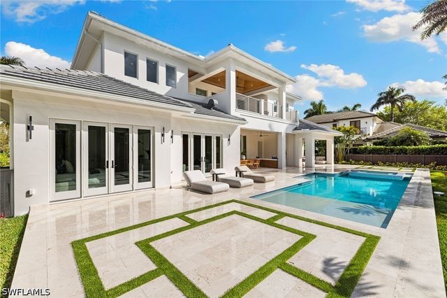 1985 Crayton RD, Naples, FL 34102