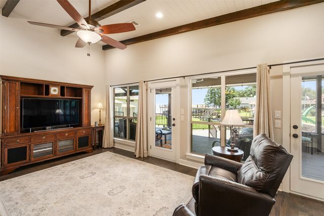 159 Seaside Drive, Gun Barrel City, TX 75156