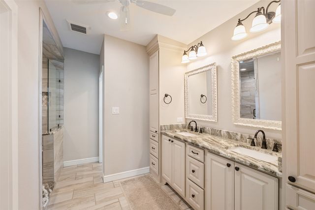 159 Seaside Drive, Gun Barrel City, TX 75156