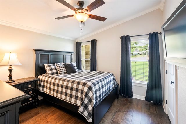159 Seaside Drive, Gun Barrel City, TX 75156