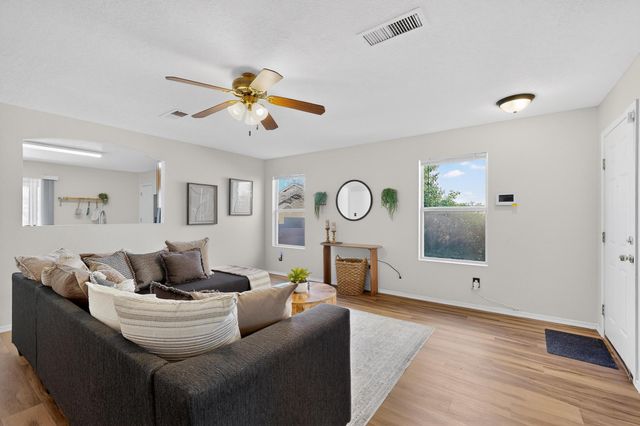 7609 Prairie Falcon Avenue NW, Albuquerque, NM 87114