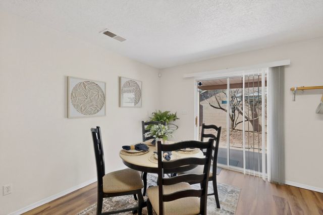 7609 Prairie Falcon Avenue NW, Albuquerque, NM 87114