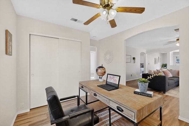 7609 Prairie Falcon Avenue NW, Albuquerque, NM 87114