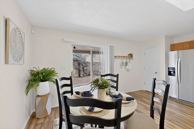 7609 Prairie Falcon Avenue NW, Albuquerque, NM 87114