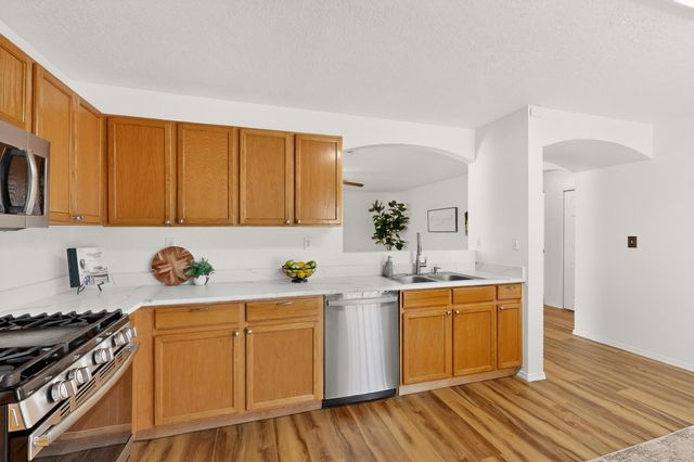 7609 Prairie Falcon Avenue NW, Albuquerque, NM 87114