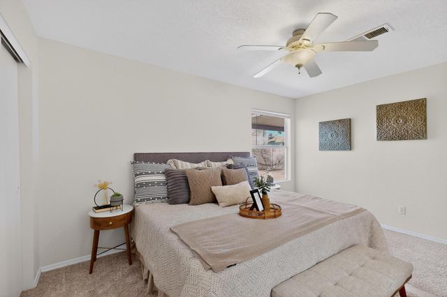 7609 Prairie Falcon Avenue NW, Albuquerque, NM 87114