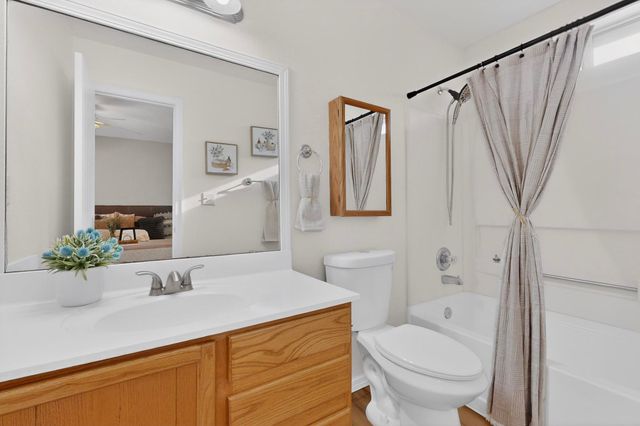 7609 Prairie Falcon Avenue NW, Albuquerque, NM 87114