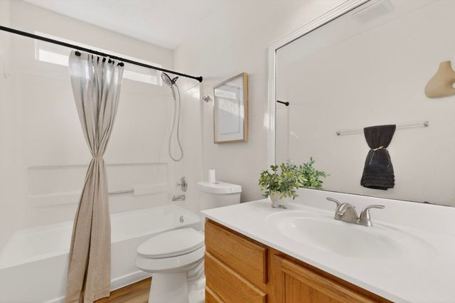 7609 Prairie Falcon Avenue NW, Albuquerque, NM 87114