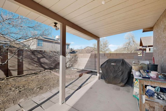 7609 Prairie Falcon Avenue NW, Albuquerque, NM 87114