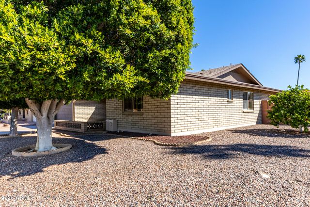 719 S PENROSE Circle, Mesa, AZ 85206