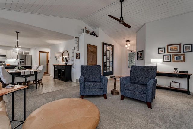 30 WEATHERSTONE DRIVE, Appleton, WI 54914