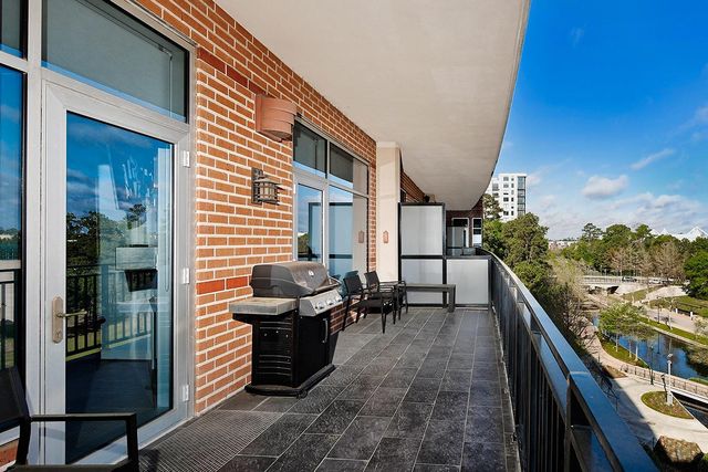3 Waterway Court 5C, The Woodlands, TX 77380