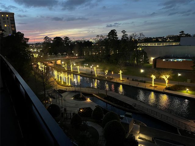 3 Waterway Court 5C, The Woodlands, TX 77380