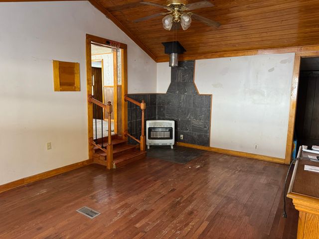 754 W Lone Oak Road, Clay City, KY 40312