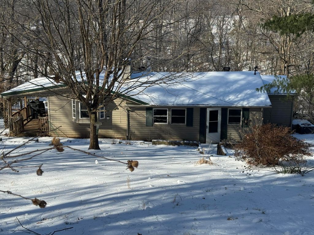 754 W Lone Oak Road, Clay City, KY 40312