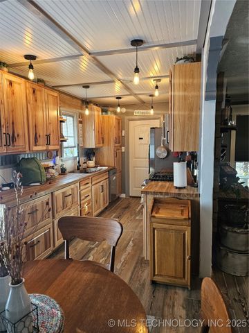 4251 Norfolk Avenue, Beggs, OK 74421