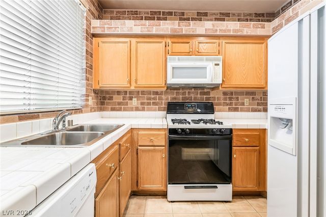 5155 West Tropicana Avenue 2087, Las Vegas, NV 89103