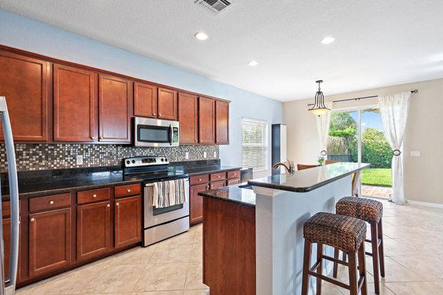 196 Behring Way, Jupiter, FL 33458