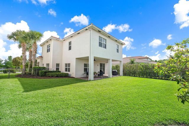 196 Behring Way, Jupiter, FL 33458