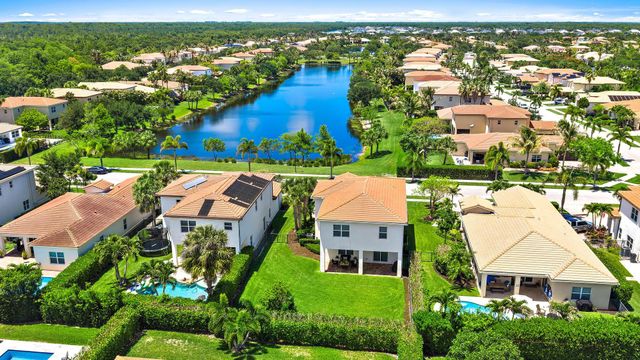 196 Behring Way, Jupiter, FL 33458