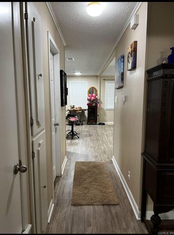 3201 Nellwood Drive, Pine Bluff, AR 71602