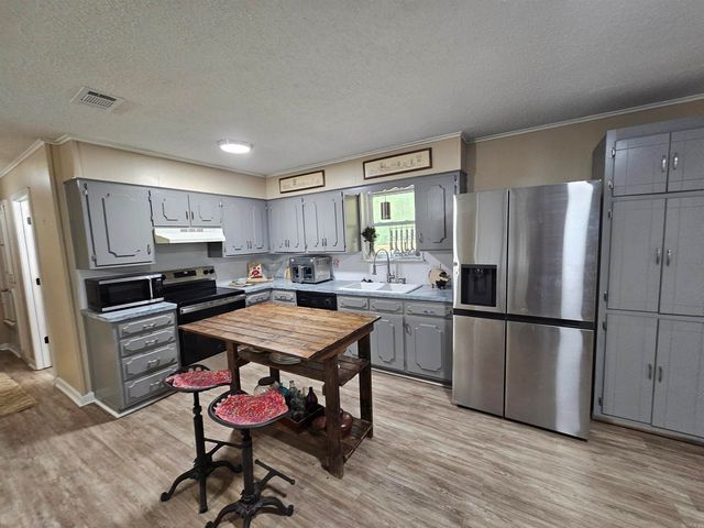 3201 Nellwood Drive, Pine Bluff, AR 71602