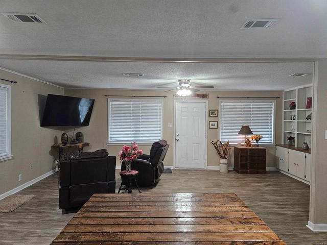 3201 Nellwood Drive, Pine Bluff, AR 71602