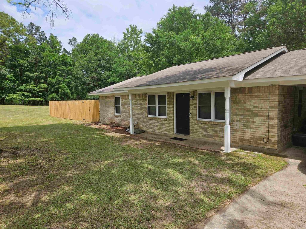 3201 Nellwood Drive, Pine Bluff, AR 71602