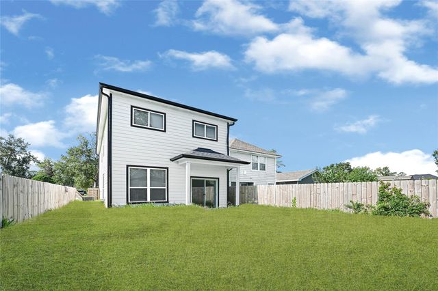 7203 Weyburn Street, Houston, TX 77028